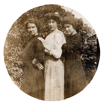 L-R- friend-Margaret Sheridan Dillon-friend,circa 1918-19